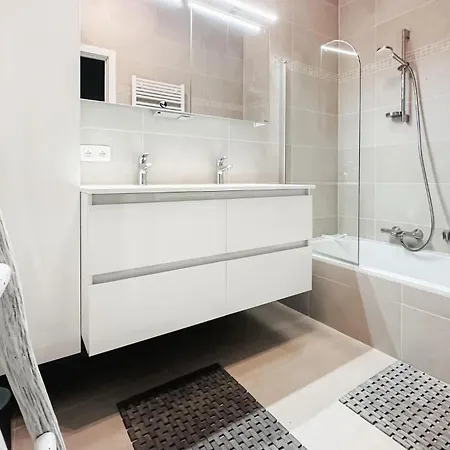 Awesome In With Wifi * Ostend